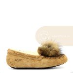 UGG Moccasins Dakota Pom Pom Chestnut
