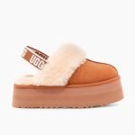 UGG WOMEN’S FUNKETTE CHESTNUT
